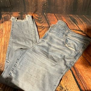 AE - Next Level stretch - size 18 ripped jeans